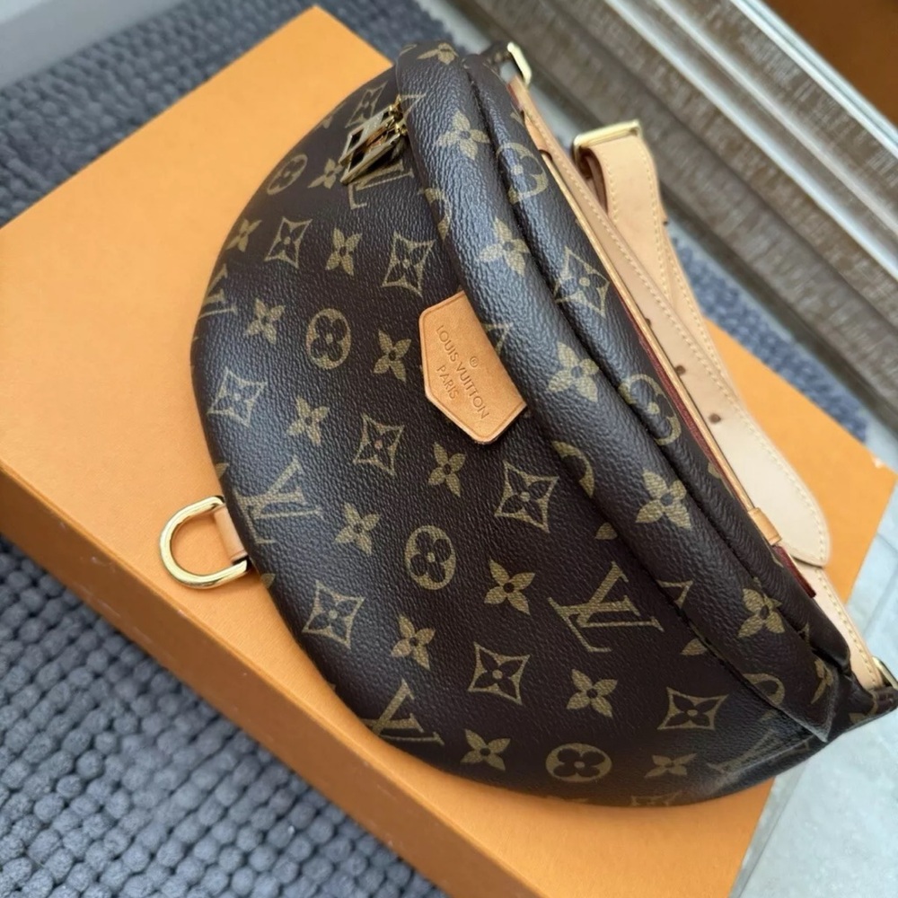Louis Vuitton Discontinued Monogram Bumbag